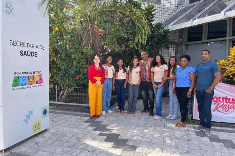 Governo do Amapá recebe estudantes de escola quilombola para conhecer políticas públicas de saúde e educação