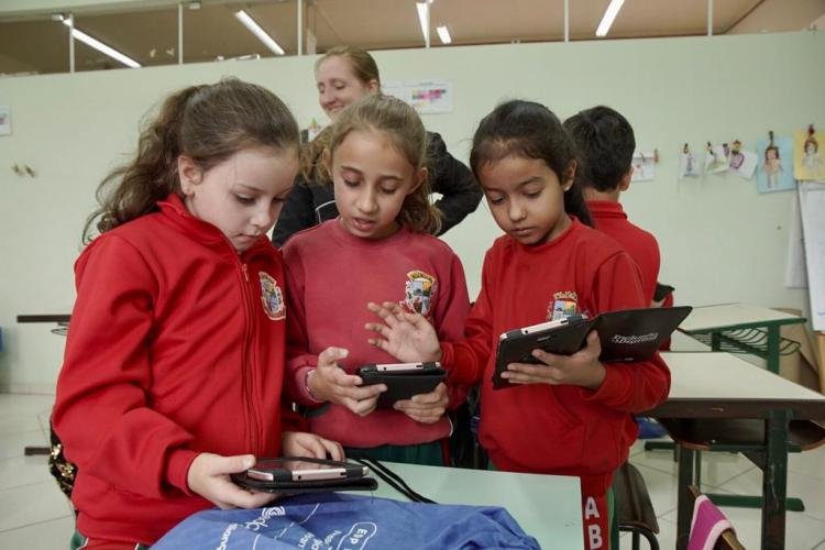 Escolas do Amapá recebem tablets e capacitação em projeto de Inclusão Digital da EDP