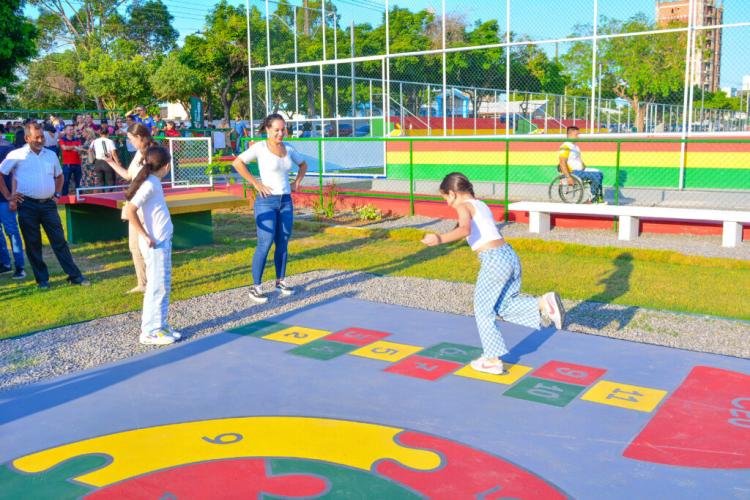 "Espaço da Família" é inaugurado na Praça Nossa Senhora de Fátima