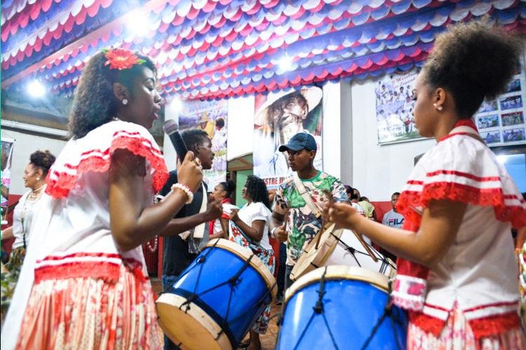 Ciclo do Marabaixo encerra com derrubada de mastros e escolha de festeiros