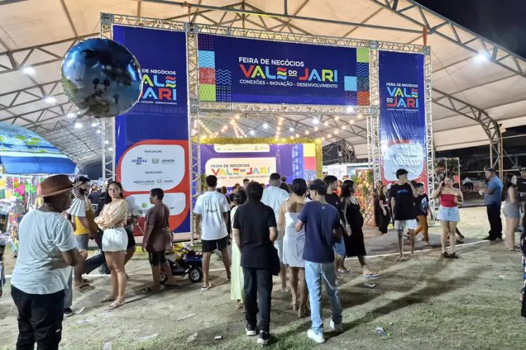 'Essas iniciativas encorajam mais pessoas a empreender', diz visitante da Feira de Negócios do Vale do Jari 