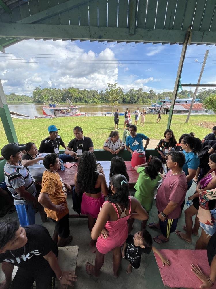 Capacitações ampliam horizontes educacionais de jovens ribeirinhos na Amazônia