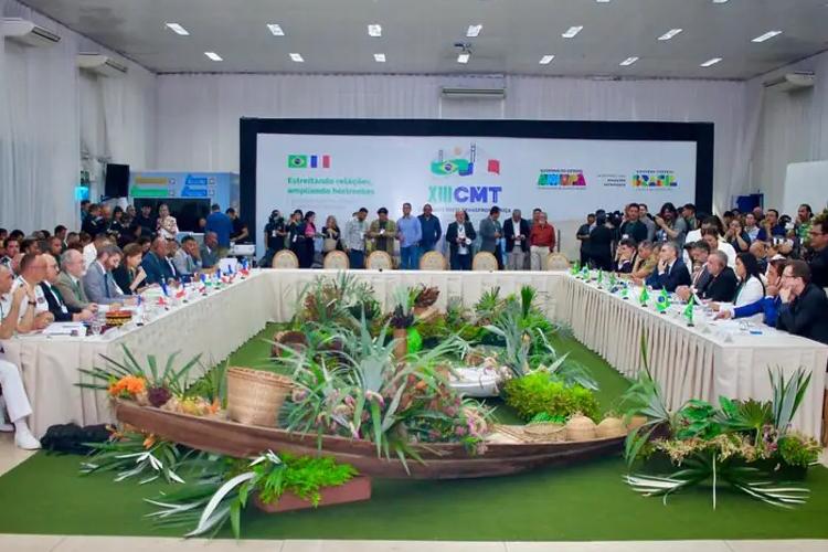 Governo do Amapá debate desenvolvimento bilateral com a Guiana Francesa na 14ª reunião da Comissão Mista Transfronteiriça em Caiena