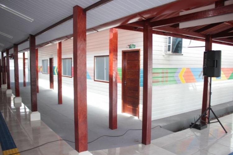 "Agora dá satisfação estudar", diz aluna sobre Escola Quilombola Antônio Figueiredo reinaugurada pelo Governo do Estado em Macapá