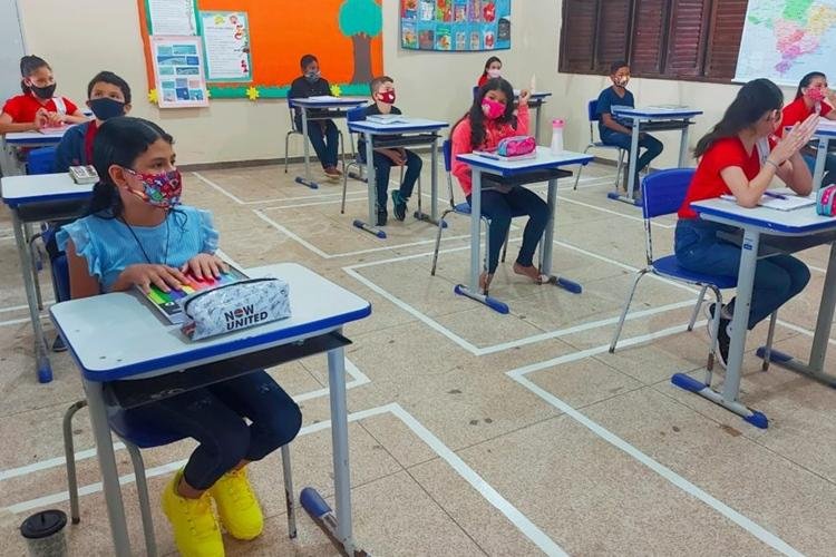 ESCOLAS ABERTAS: RETORNO PRESENCIAL DAS AULAS PARA 2 DE AGOSTO