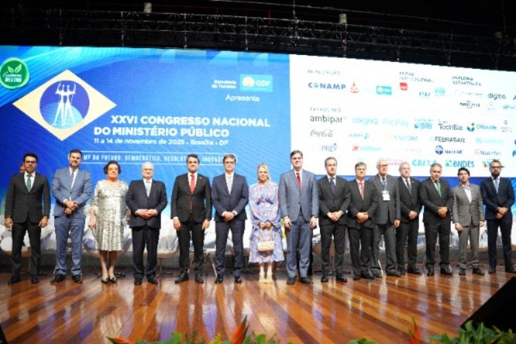 Integração nacional: membros do MP-AP recebem honrarias e participam do Congresso Nacional do Ministério Público em Brasília