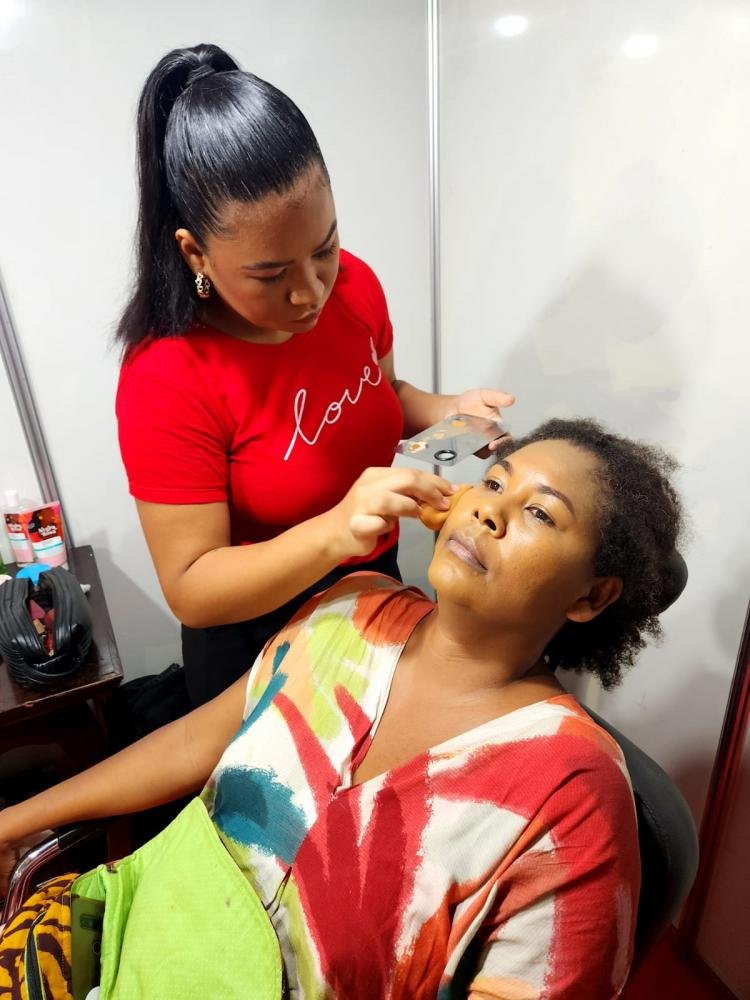Zwanga, uma marca de moda que está realizando o projeto Afro Mulher no Conjunto Macapaba.