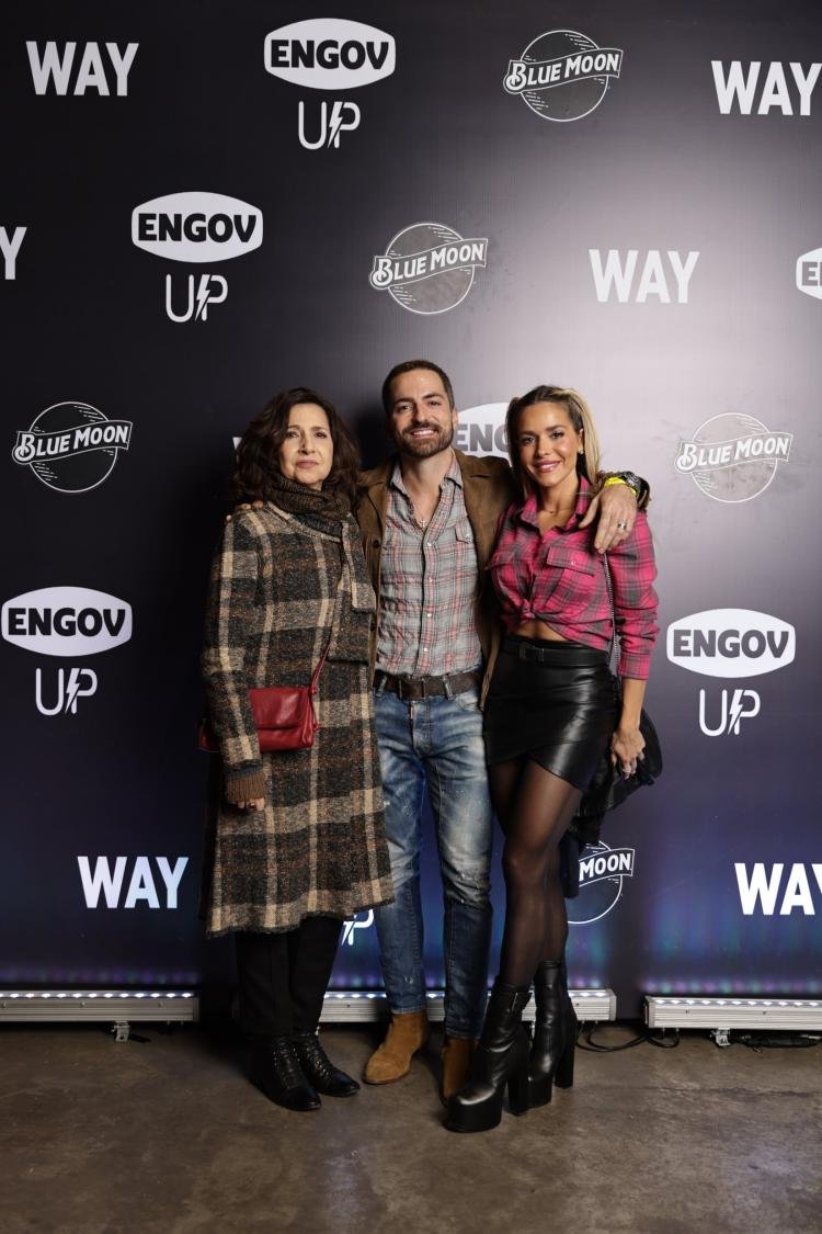 Em São Paulo, "Arraiá da WAY" reúne estrelas em clima caipira!