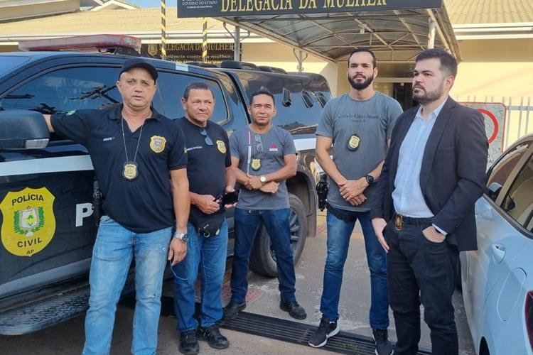Homem que ameaçou divulgar fotos íntimas da ex-namorada é preso