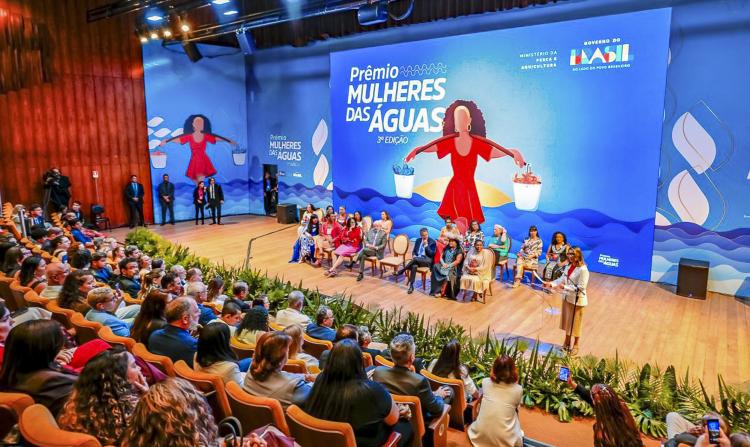 Liderança Paumari é destaque nacional no Prêmio Mulheres das Águas