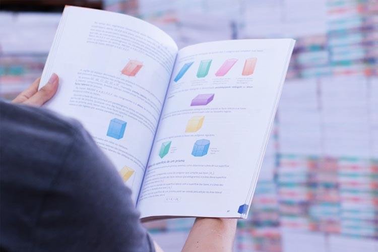 83 mil livros didáticos serão entregues a mais de 160 escolas rurais no AP
