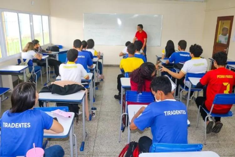 Governo do Amapá realiza pagamento de outubro com reajuste de 5,73% para servidores da Educação