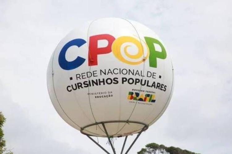 Rede Nacional de Cursinhos Populares prepara estudantes em situação de vulnerabilidade para o Enem 2026