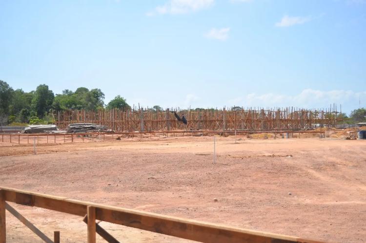 Governo do Amapá constrói nova maternidade porte 1 no município de Santana, obra está com mais de 50% de fundação concluída