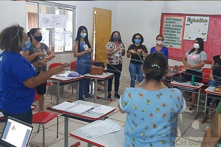 Metodologia Jovens Empreendedores Primeiros Passos capacita 160 profissionais da educação em Laranjal do Jari