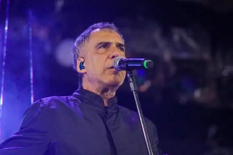 Show de Arnaldo Antunes encerra com emoção a 3ª Folia Literária Internacional do Amapá