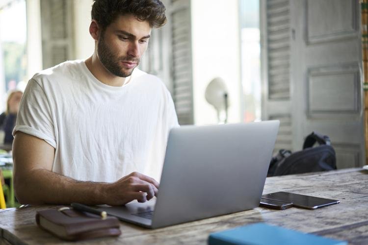 Diploma universitário ganha versão digital
