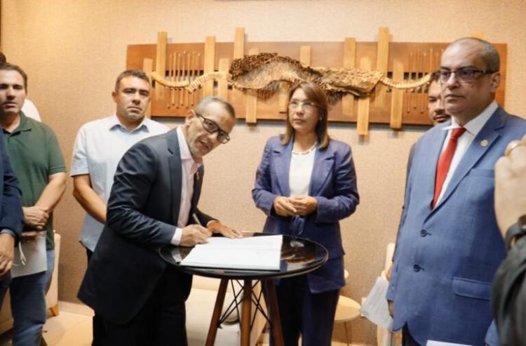 Pedro DaLua assume como prefeito em exercício de Macapá