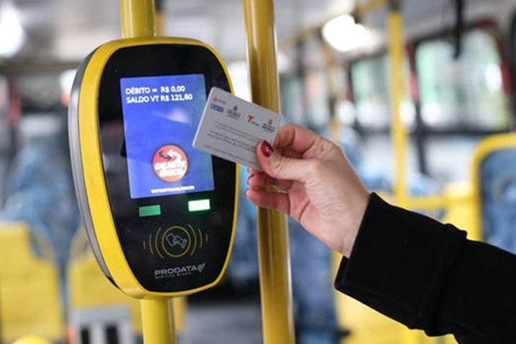 Legislação proíbe reduzir vale transporte dos empregados e pagar em dinheiro o benefício