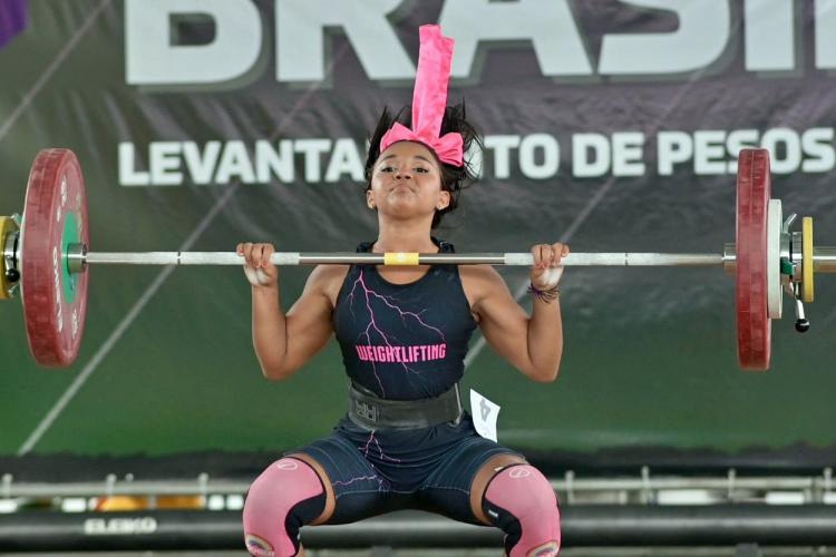 Brasileiro Sub-20 e Sub-17: Isanelly Cristina supera marcas e se prepara para disputar categoria olímpica