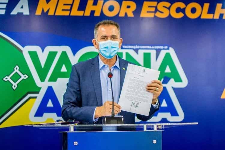 Waldez assina contrato de compra de 450 mil doses de vacina Sputinik V