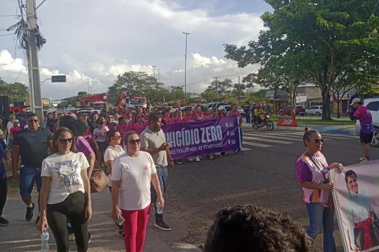 'Elas da Comunidade', do Governo do Amapá, promove caminhada pedindo o fim da violência contra as mulheres