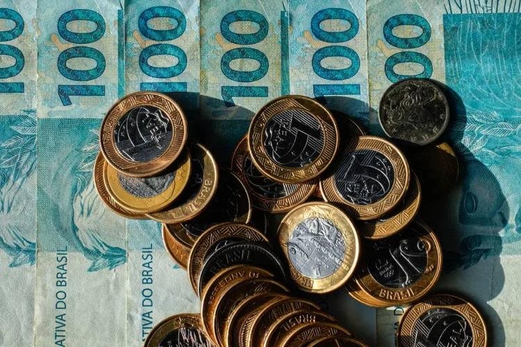 IFI projeta que cumprimento da meta fiscal de 2027 pode exigir corte de R$ 35,7 bilhões