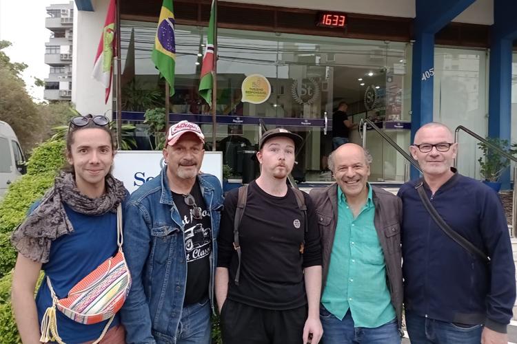 SUPER TRAMP Experience já está no Brasil para mega tour com 13 shows