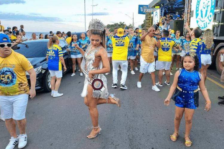 Na Levada do Samba: Piratas da Batucada, Estilizados e Unidos do Buritizal arrastam foliões para a orla de Macapá