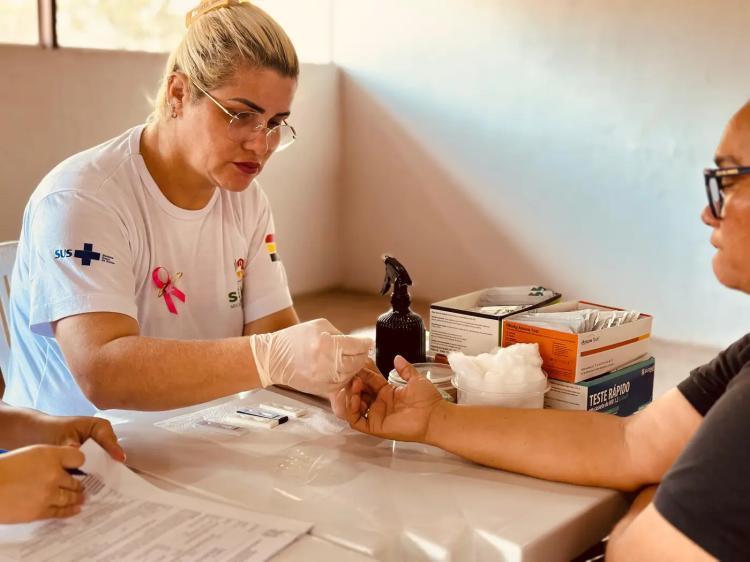 Governo do Amapá leva serviços de saúde da mulher à UNA, em Macapá, durante o Outubro Rosa
