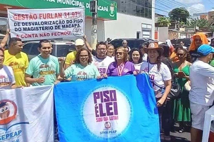 Crise na Educação: Professores e profissionais de Macapá cruzam os braços