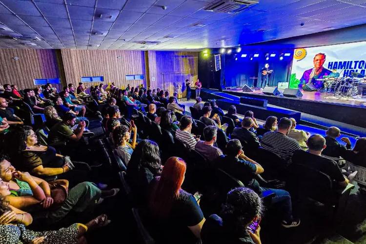 Festival Amazônia Eco Música abre com noite de celebração à cultura amazônida e anúncio da Fundação Walkíria Lima