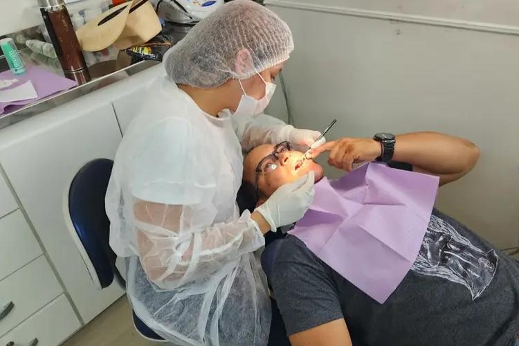 Mais Sorriso realiza 470 procedimentos e entrega mais de 800 kits de higiene bucal aos trabalhadores rurais da 54ª Expofeira do Amapá