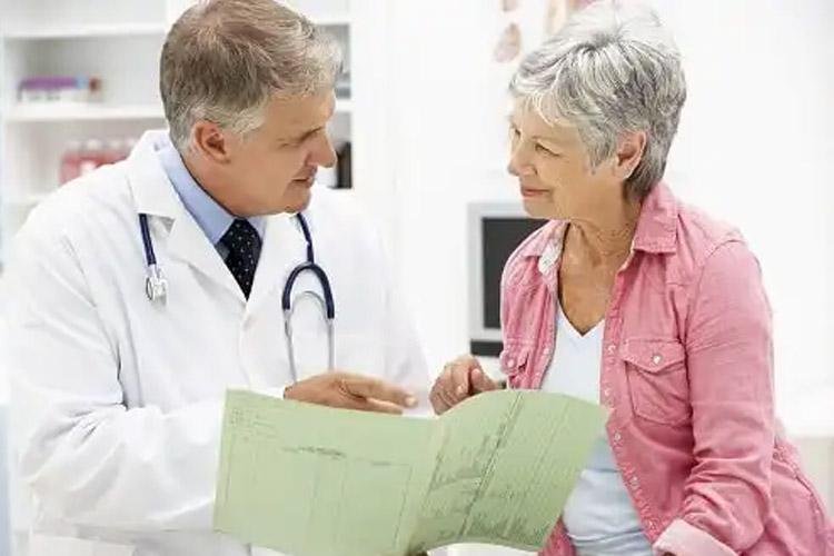 Pós-menopausa: o que muda no corpo da mulher e como manter uma vida sexual saudável nesse período