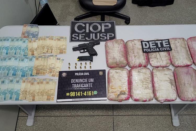 Mais de 10 quilos de crack, arma e munições são apreendidos pela PC