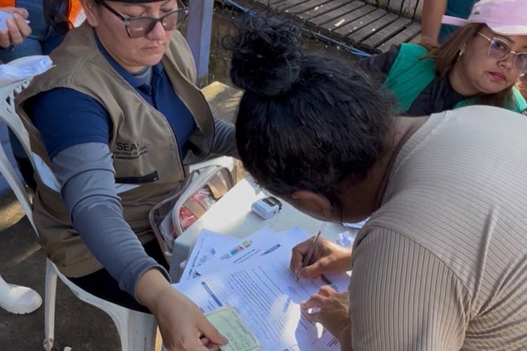 Prefeitura de Santana intensifica assistência a famílias atingidas pelas fortes chuvas em diversos bairros