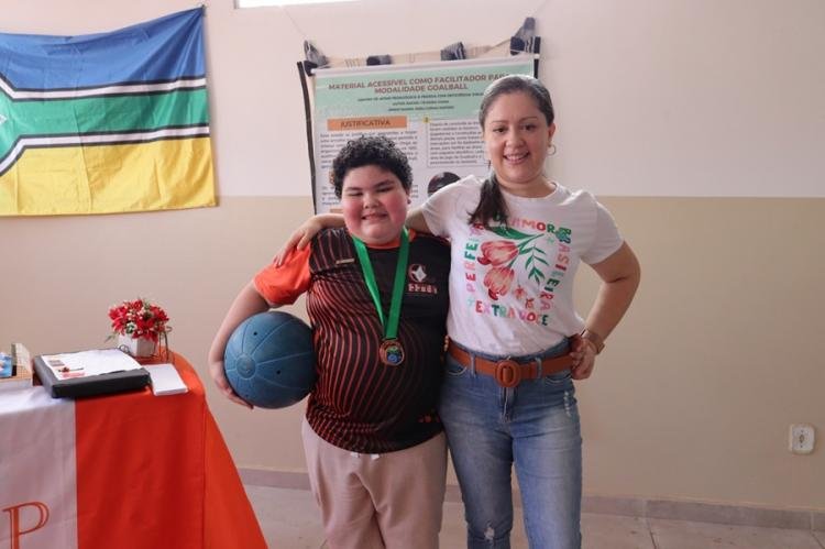 Estudante do AP premiado em feira internacional deseja auxiliar pessoas com deficiência visual