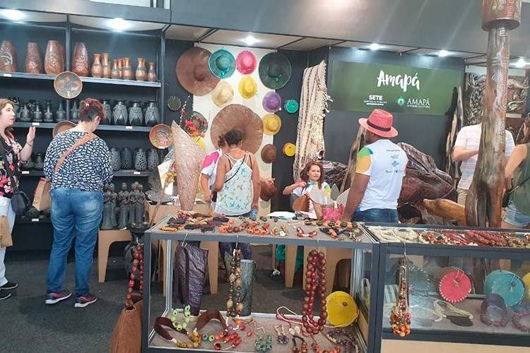 Artesãos do Amapá faturam mais de R$ 40 mil em salão do artesanato, em São Paulo
