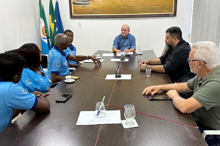 Prefeito de Santana discute festividade de N.Sª da Piedade com União Folclórica do Igarapé do Lago