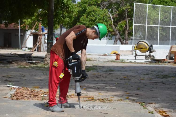 Governo do Amapá avança nas obras da praça do Centro Didático Adamor Picanço para ser entregue em breve à população