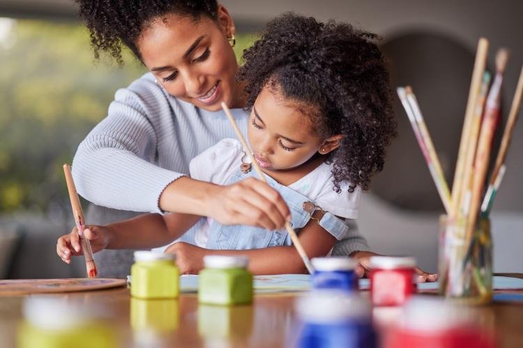 Como usar Arte para melhorar educação de crianças e adolescentes
