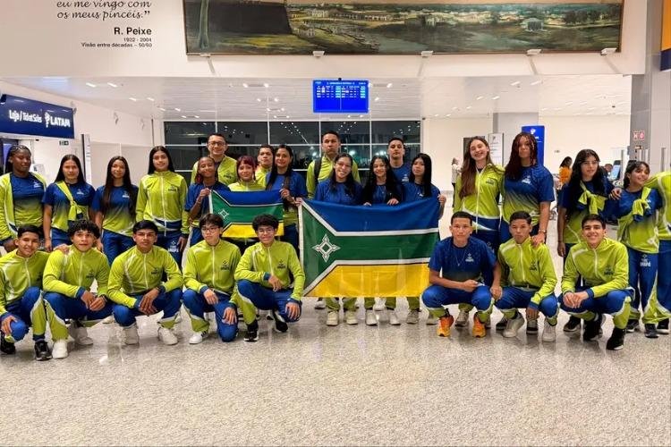 Time Amapá embarca para disputar os Jogos da Juventude em Foz do Iguaçu
