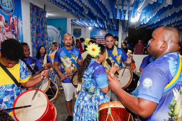 Derrubada dos mastros marca "Domingo do Senhor" e encerramento do Ciclo do Marabaixo 2025 no Amapá