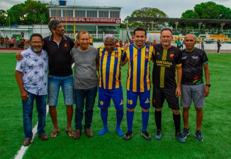 Partida entre ex-craques celebra 74 anos do Complexo Esportivo Glicério de Souza Marques