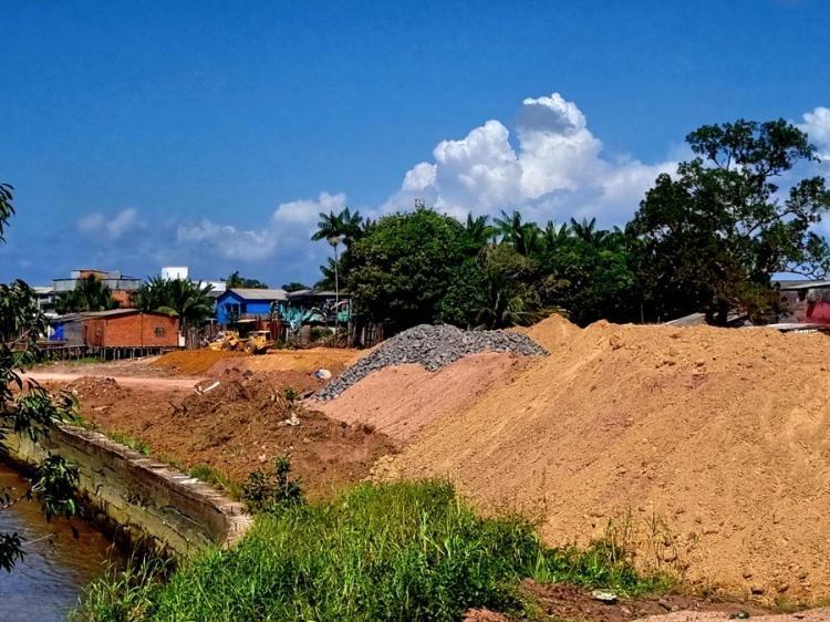 Governo do Amapá intensifica obras de terraplenagem do Complexo do Aturiá, em Macapá