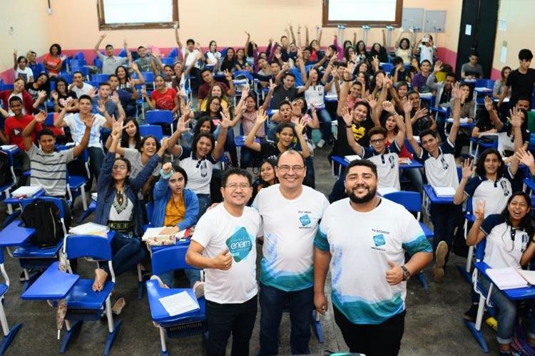 Central do Enem abre vagas para egressos e estudantes de ensino médio da rede estadual