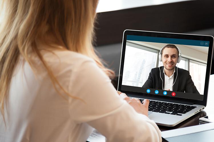 Saiba como se destacar em entrevistas de emprego remota?