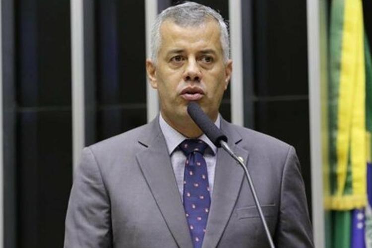 Vacina é “prioridade zero” no Congresso Nacional, afirma vice-líder do governo na Câmara