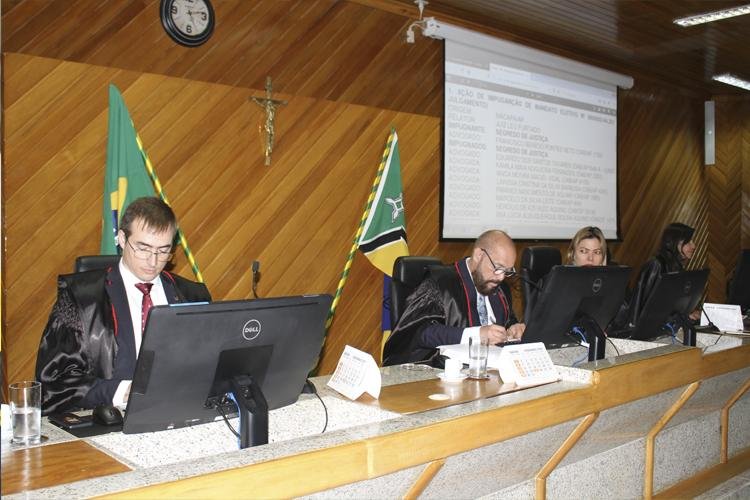 Tribunal Regional Eleitoral do Amapá conclui julgamento de Ação de Impugnação de mandato Eletivo e cassa o mandato de José Tupinambá
