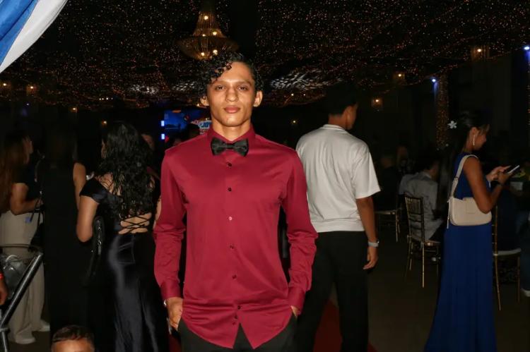 'O Jovem Descolado abriu muitas portas na minha vida', diz jovem durante cerimônia de formatura em Macapá